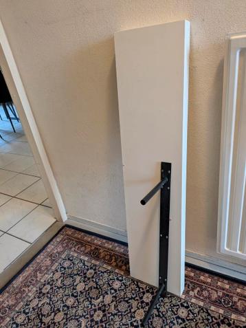 Gratis wandplank van ikea