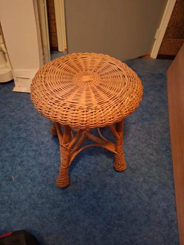 Gratis rieten krukje