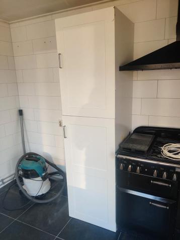 Gratis hoge keukenkast gebruikt