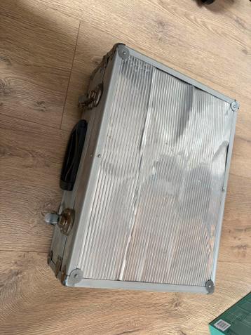 Flight case metalen koffer 40x30x13