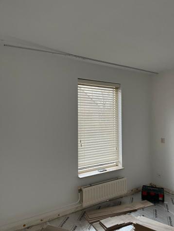 Drie rolgordijnen - 2x 1.70m, 1x 90cm - Veldhoven