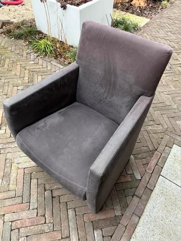 4 Grijze Eetkamerstoelen met Armleuning en Wielen