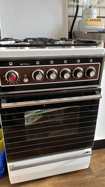 Gratis gasfornuis, seniorenstoel, wasmachine en droger