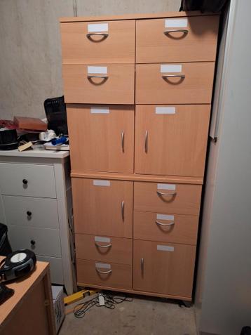 Gratis kasten 3 stuks met deurtjes en lades