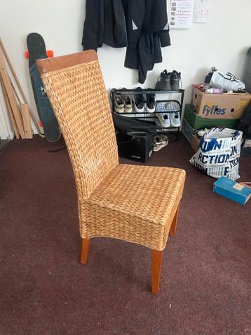 Mooie rieten stoel