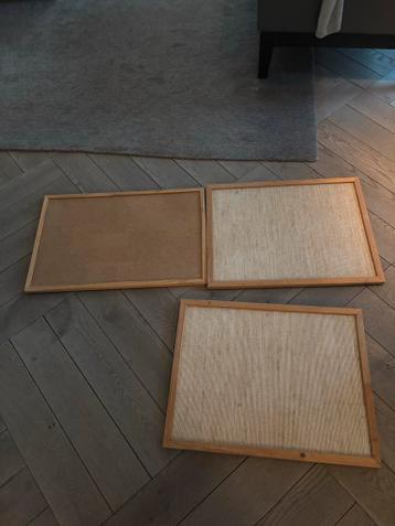 Diverse prikborden en magneetbord