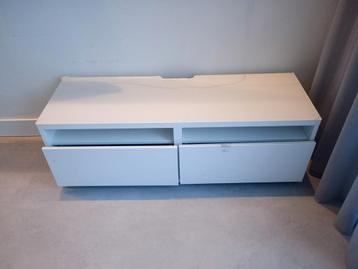 Ikea audiomeubel - Gebruikte staat- voor de handige klusser