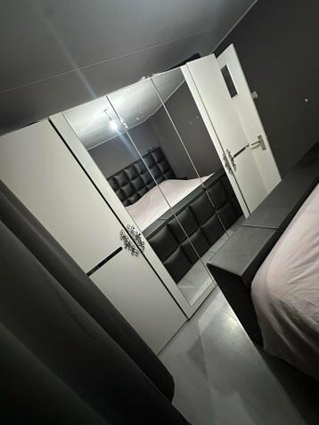 Kledingkast met Spiegeldeuren