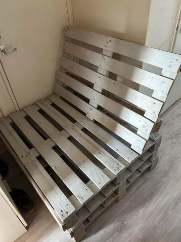 Palletbank met kussens - comfortabel en stijlvol