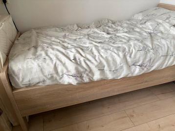 Eenpersoonsbed met lattenbodem