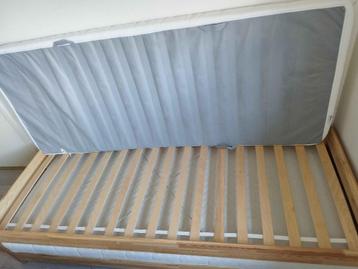 IKEA Utaker, second bed needs some repairs