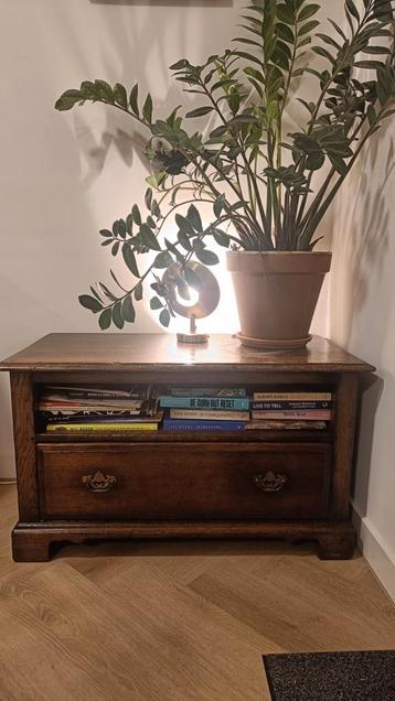 Vintage kastje - gratis af te halen