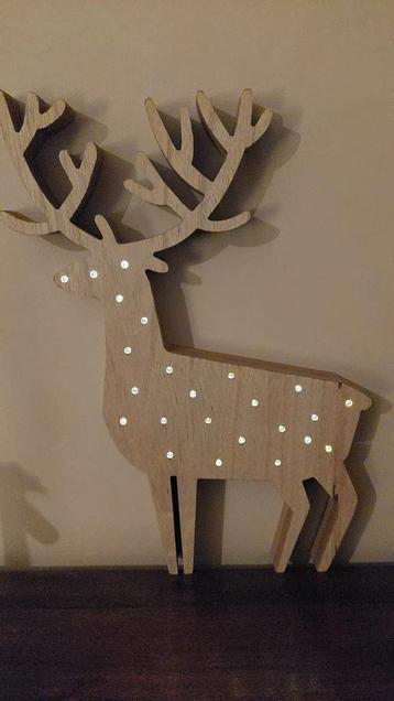 Houten rendier met led-lichtjes HEMA