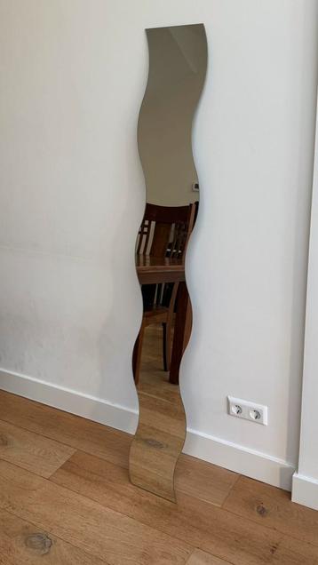 Gratis: Passpiegel voor slangenmensen