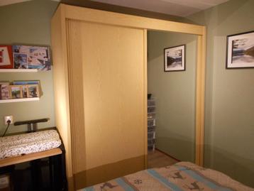 Gratis  Kledingkast 200 x 66 x 220 cm schuifdeuren spiegel