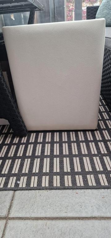 Set van 2 nachtkastjes