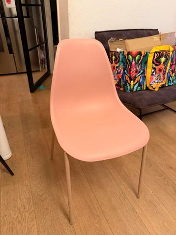 Kunststof Eetkamerstoel 3 stuks gratis