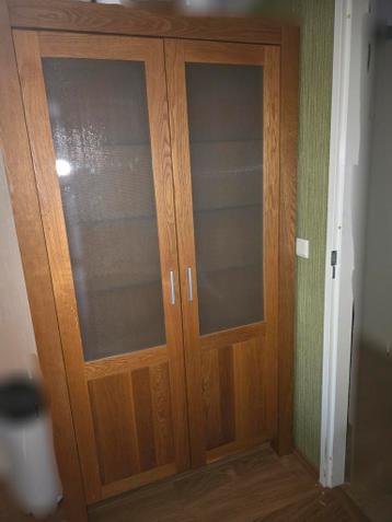 Gratis Eikenhouten Vitrinekast,Ladekast,Dressoir & Spiegels