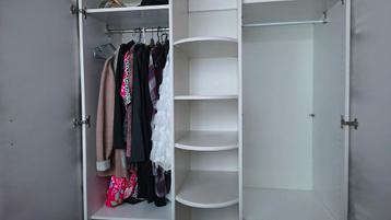 Slaapkamerkast in goede staat breedte 1.45 meter hoogte 1.75