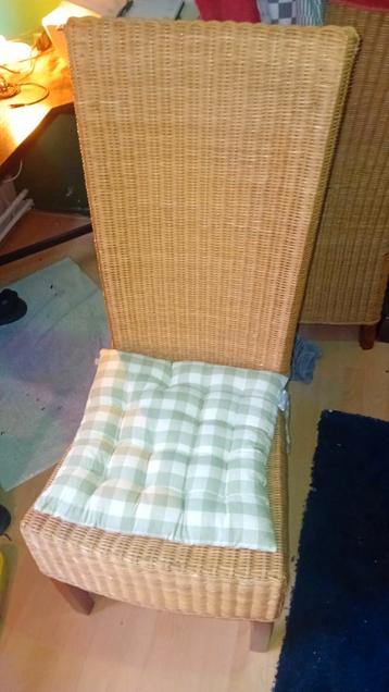 4X rieten stoelen gratis ophalen