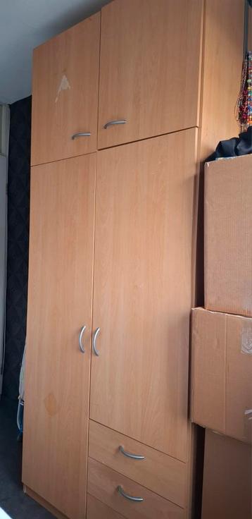 Kast met opzetkast, hanggedeelte en lades - gratis!