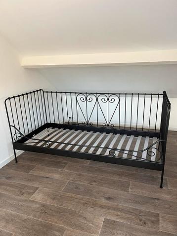Gratis! IKEA Meldal Bedbank / Meisjesbed - Zwart Metaal