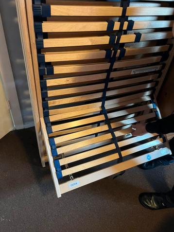 Gratis verstelbare latenbodems