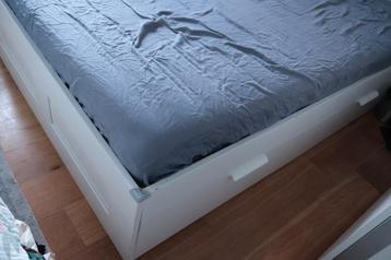 GRATIS: IKEA BRIMNES Bedframe (160cm) + 4 lades