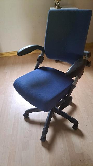 Blauwe bureaustoel - gebruikt, verstelbaar