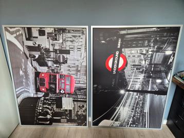 Gratis - 2 Grote IKEA Schilderijen: London Bus & Underground