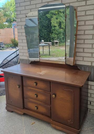 Vintage dressoir met spiegel