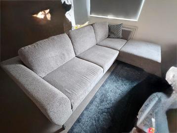 Hoekbank in Zeer Goede Staat. Gratis af te halen!!