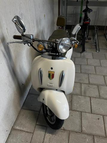 Opknapper! Retro scooter pronto