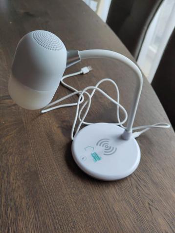 3-in-1 Lamp, Speaker & Telefoonoplader - Gratis!