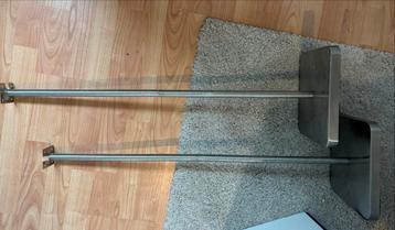 Set van 2 metalen luidsprekerstands