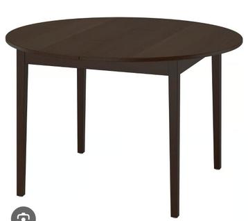 Zwarte uitschuifbare eettafel