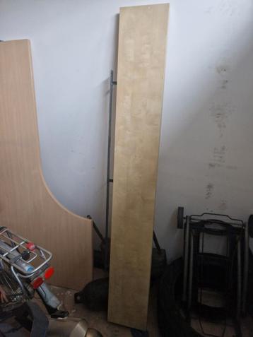 gratis IKEA boekenplank 26 cm breed x 191,5 cm lang