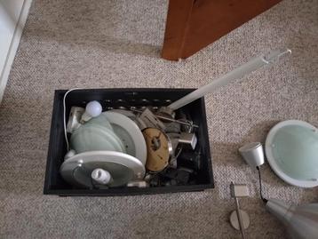 Gratis Diverse lampen en onderdelen