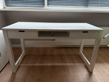 Bopita bureau - gebruikt met gebruikssporen