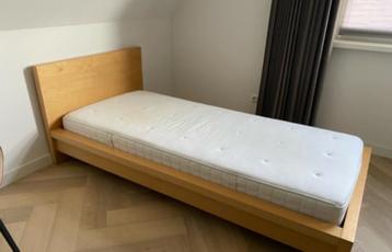 Bed ikea malm