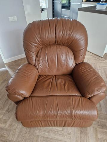 Lederen banken en relaxfauteuil