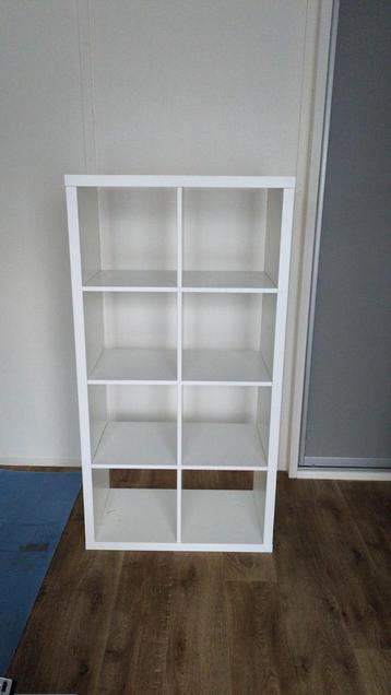 Gratis Ikea kast met dartschade