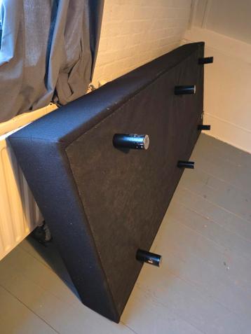 Gratis 1 persoon boxspring onderstel