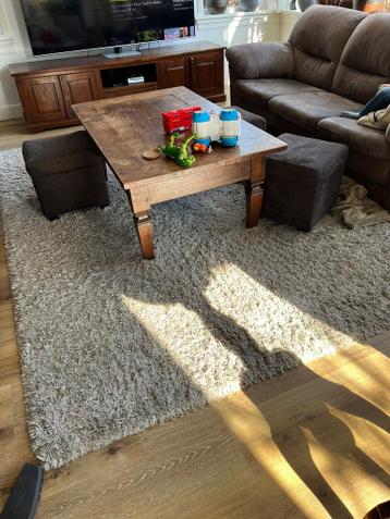 Gratis af te halen Groot vloerkleed hoog polig