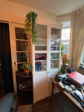 Twee kasten in prima staat - gratis af te halen!