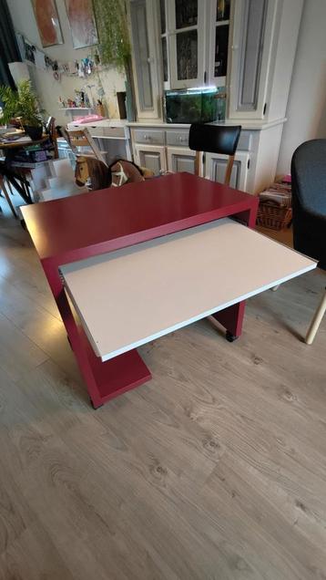 Bureau met uitschuifbaar blad