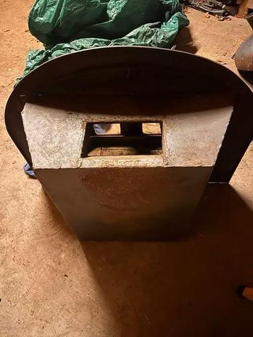 Open haard met deurtjes. Compleet.