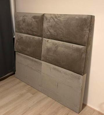 Mooie donker bruine hoofdbord! GRATIS!