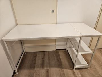 Witte bureau 140x60 cm | White desk 140x60 cm