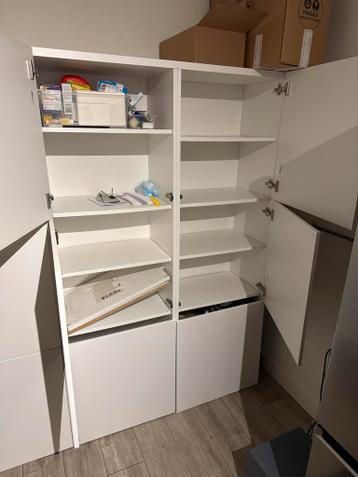 Witte Kast met Planken en Deuren